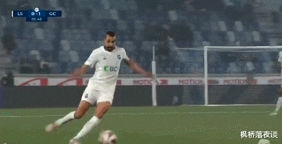 国足|美妙的2-0！第2个武磊诞生！国足飞翼上场2分钟送绝妙助攻，争气！