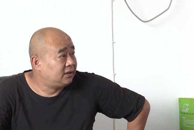 大17岁丈夫家暴妻子十几年,父母屡次解救女儿,女儿仍然袒护女婿
