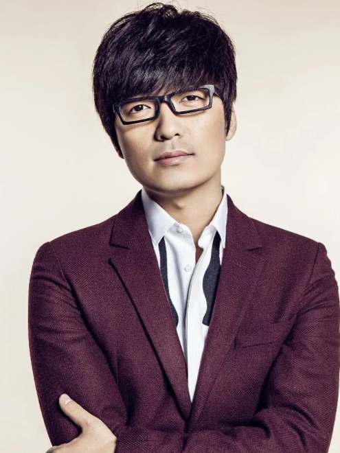 王小海|“玖月奇迹”王小玮王小海离婚后，二人差距天差地别