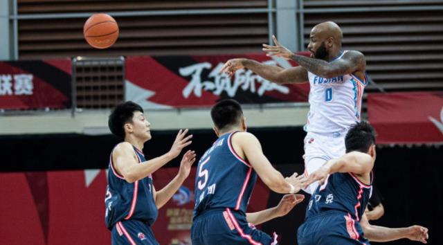 狄龙·布鲁克斯|北京首钢瞄准CBA得分王！年轻球员成为筹码 秦晓雯最后一搏