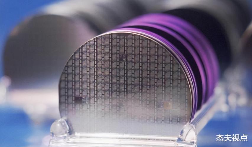 芯片|美国打压中国芯片受挫!荷兰不愿跟进,ASML继续卖光刻机