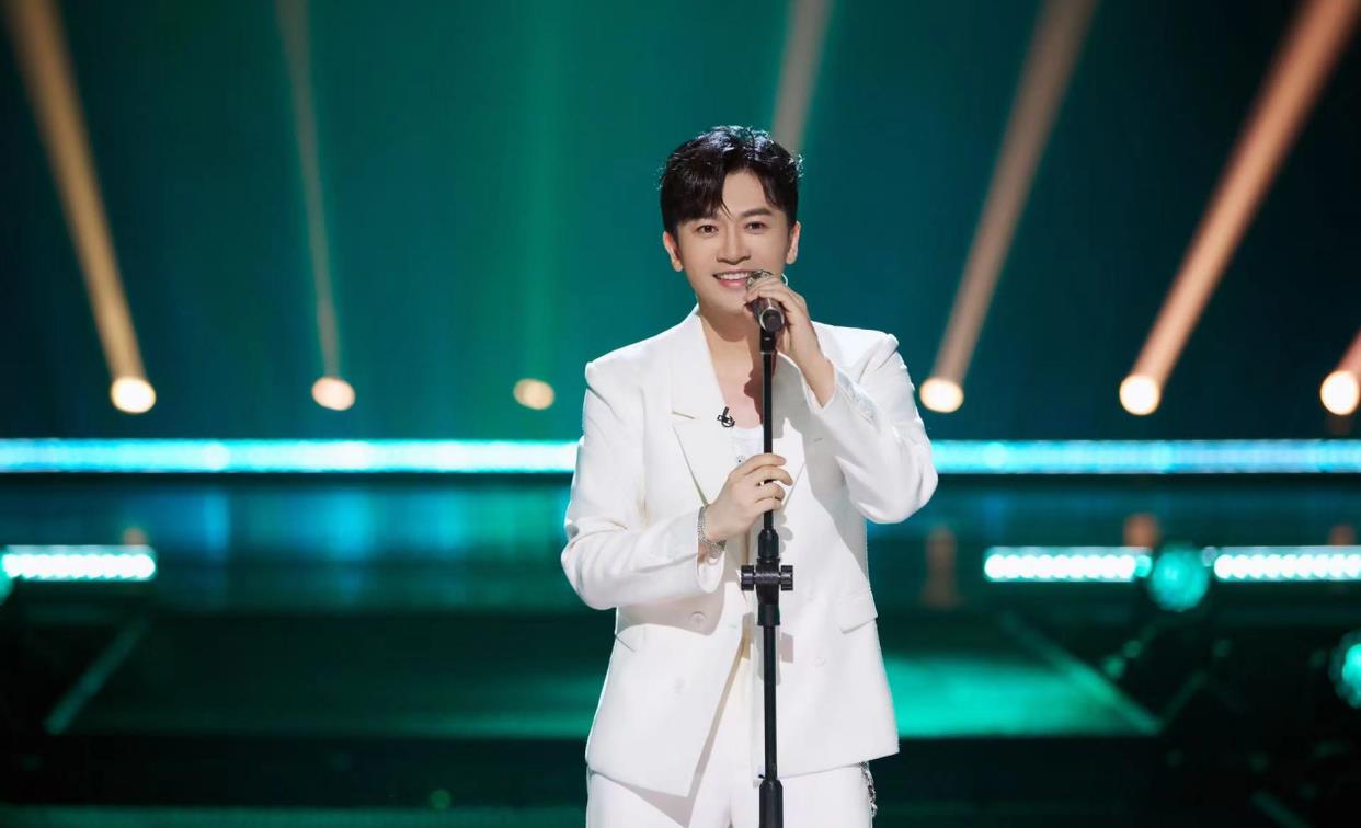 王心凌|王心凌靠情怀翻红,为什么陈慧娴周传雄等歌手靠情怀却不能翻红