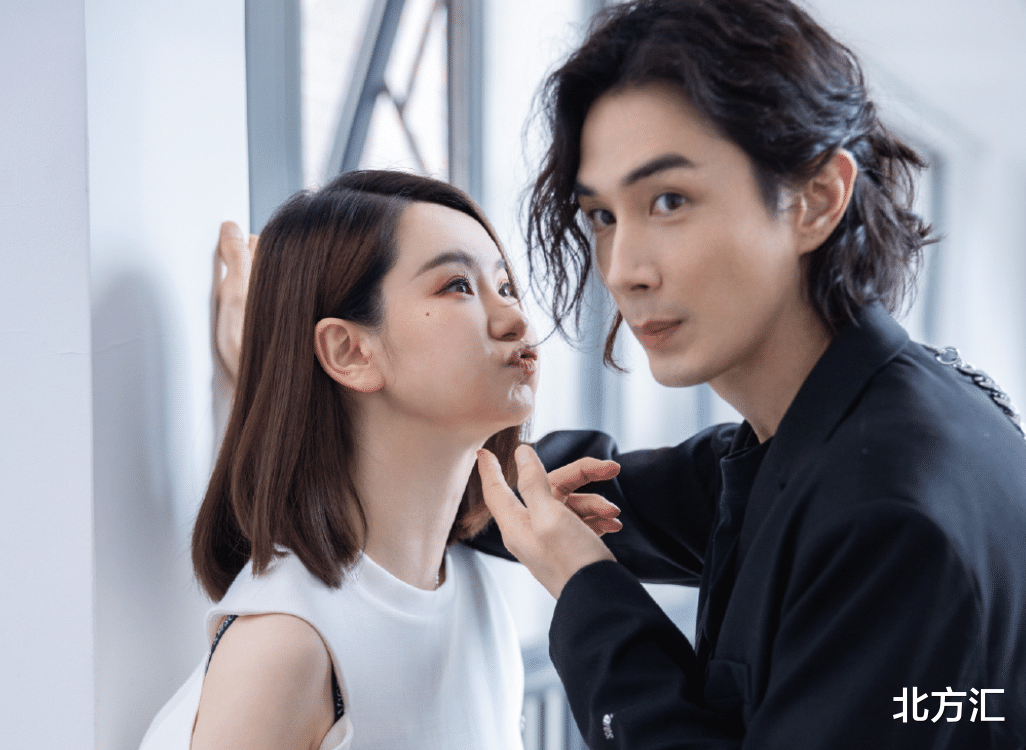 戚薇|八卦爆料：戚薇二代有猫腻？吴亦凡逃到海外？张庭的瓜？