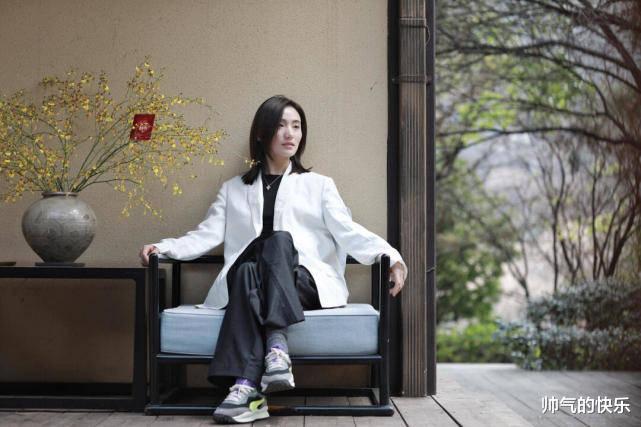 李亚鹏|李亚鹏和小女友海哈金喜疑拍婚纱大片，被曝再婚本尊七字回应