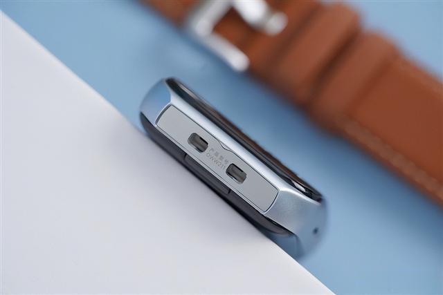 小米科技|国内首款3D穿戴LTP0屏！OPPO Watch 3 Pro图赏