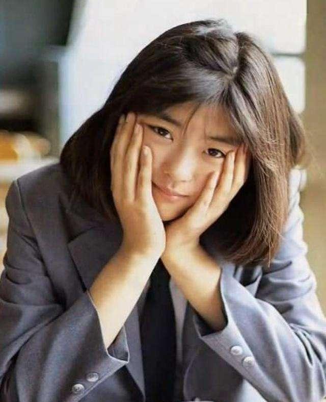 主持人|姐姐是中山美惠,21岁迷上“功夫皇帝”,49岁仍任性单身的中山忍