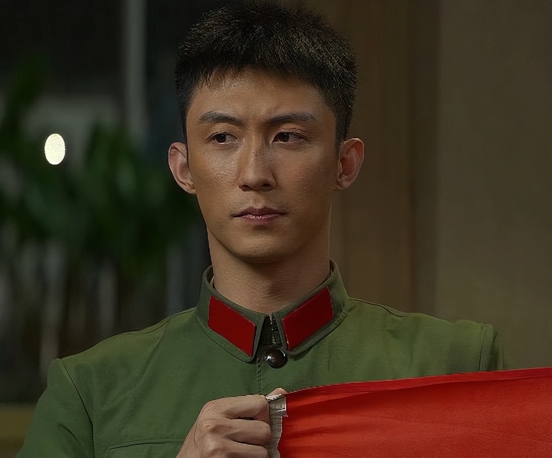 军人|同样是演军人，把肖战张译黄景瑜放在一起对比，差距就出来了