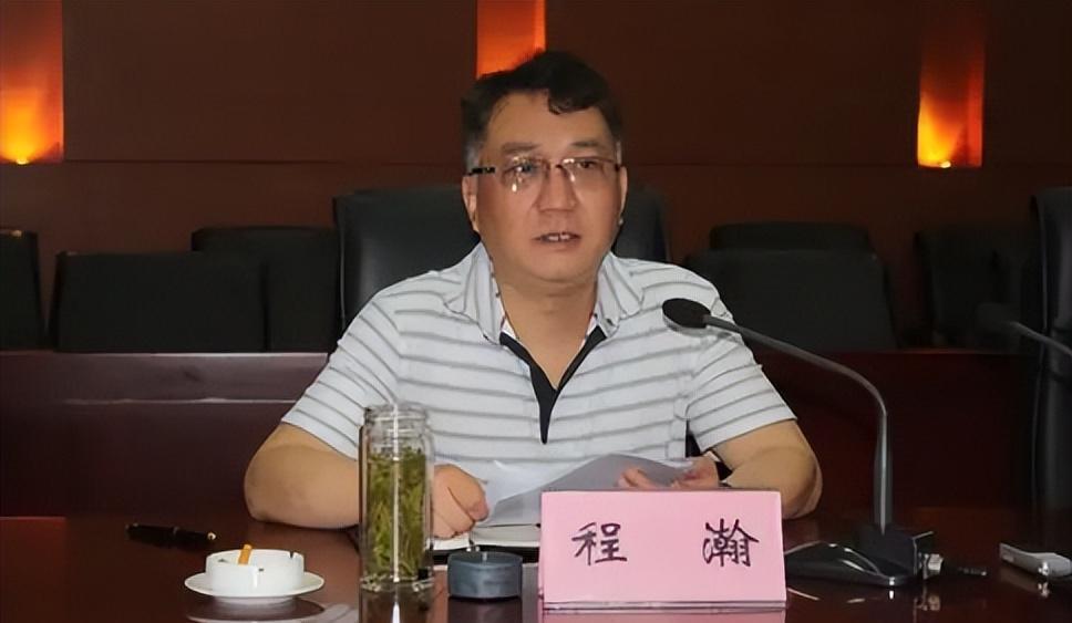 2016年，安徽“暴躁局长”陈瀚落马，和多个下属有染，喜欢喝茅台