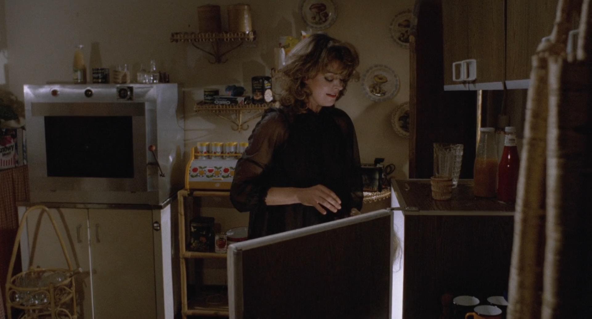 少妇|意大利cult恐怖片,偷情少妇的惊悚怪谈...