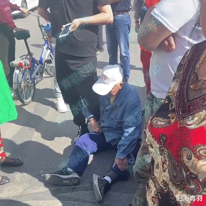先拿两百!黑龙江一大爷抱住司机大腿死死不松手,网友:他是碰瓷!