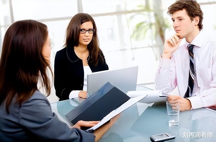 面试|面试官：你手里有6根烟，来了7位领导，高情商应该怎样答？