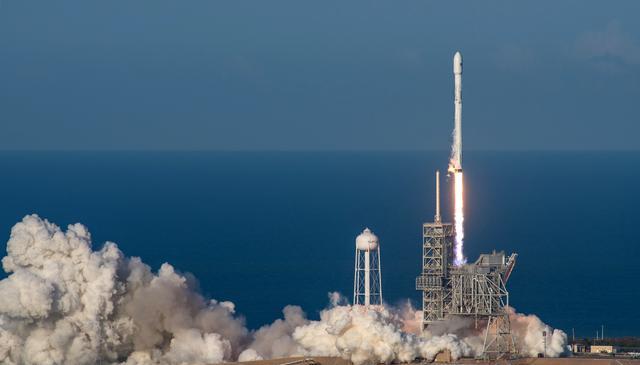 SpaceX和ULA将在一天内发射两次任务,其中包括一批军事卫星