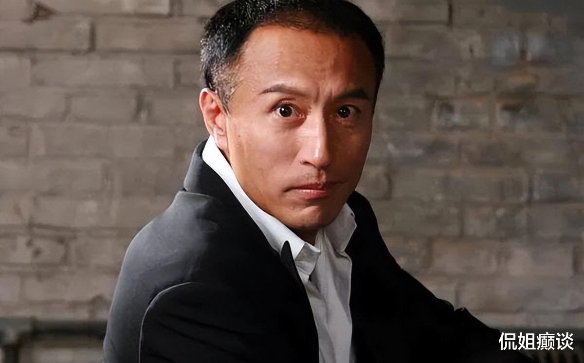 王洛勇|王洛勇：曾是胡歌的恩师，独闯美国16年，感激19岁嫁给自己的丁宁