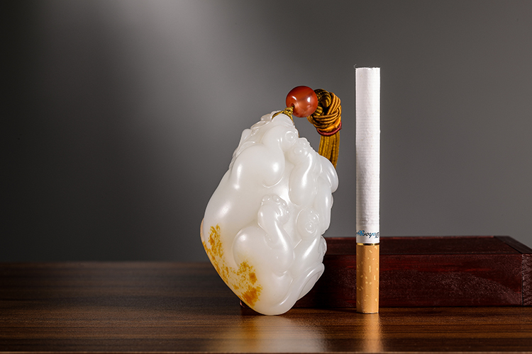 玉雕|「璞玉雅藏」红皮白肉 吉祥如意 大象手把件 海派玉雕大师黄杨洪