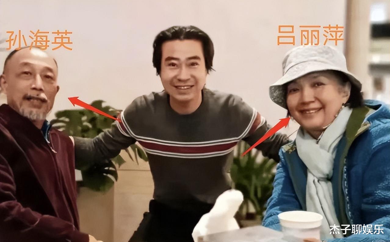 吕丽萍|孙海英吕丽萍:端起碗吃饭,放下碗骂人,怎么还有脸回国过年?