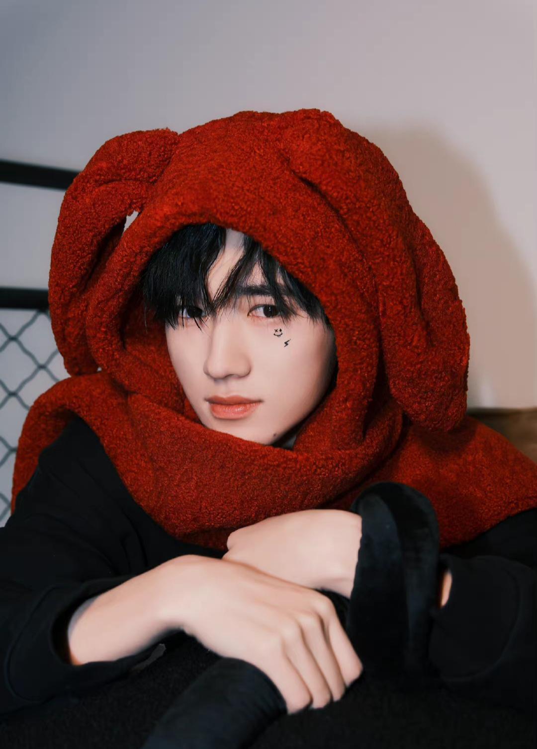 宋亚轩|TNT春晚录制,网传宋亚轩有单独节目?跟田震、蔡明演小品?