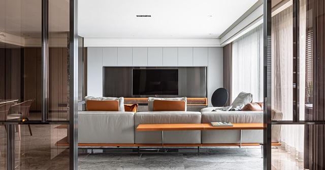 全屋干挂的另一种高级设计,大理石+金属组合,奢华感藏不住