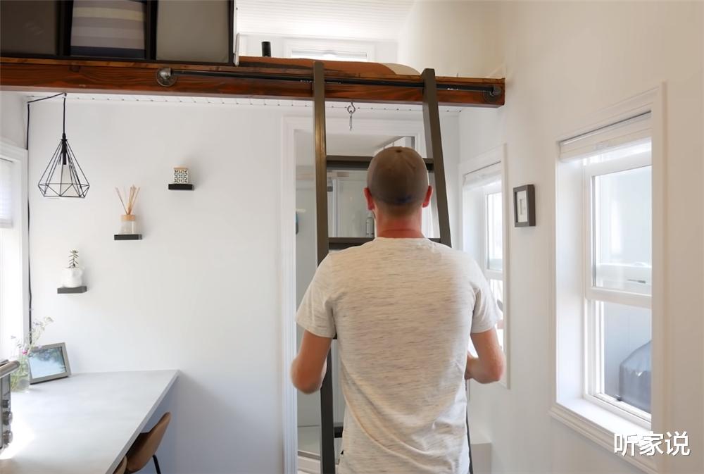 夫妻俩买下两间14㎡蜗居，拼凑成带院子的乡下小家，一住就是6年