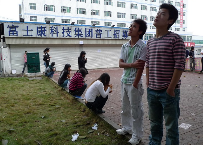 卫辉|富士康竟鼓励新员工离职,入职才一周多,离厂即可获得1万元