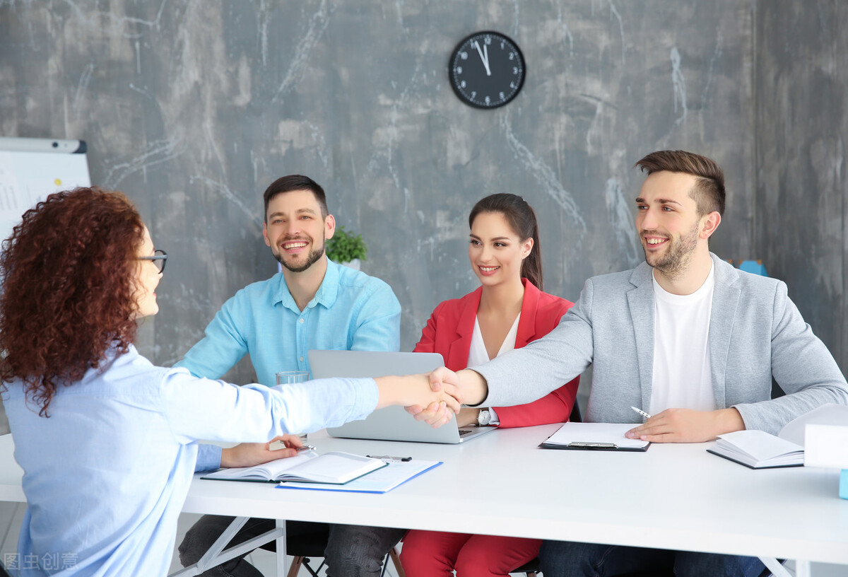 hr|HR打电话过来说面试通过了，但还没有发offer，流程正常吗？