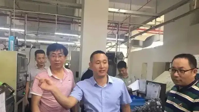 |现在的这些工厂老板可真损呐！