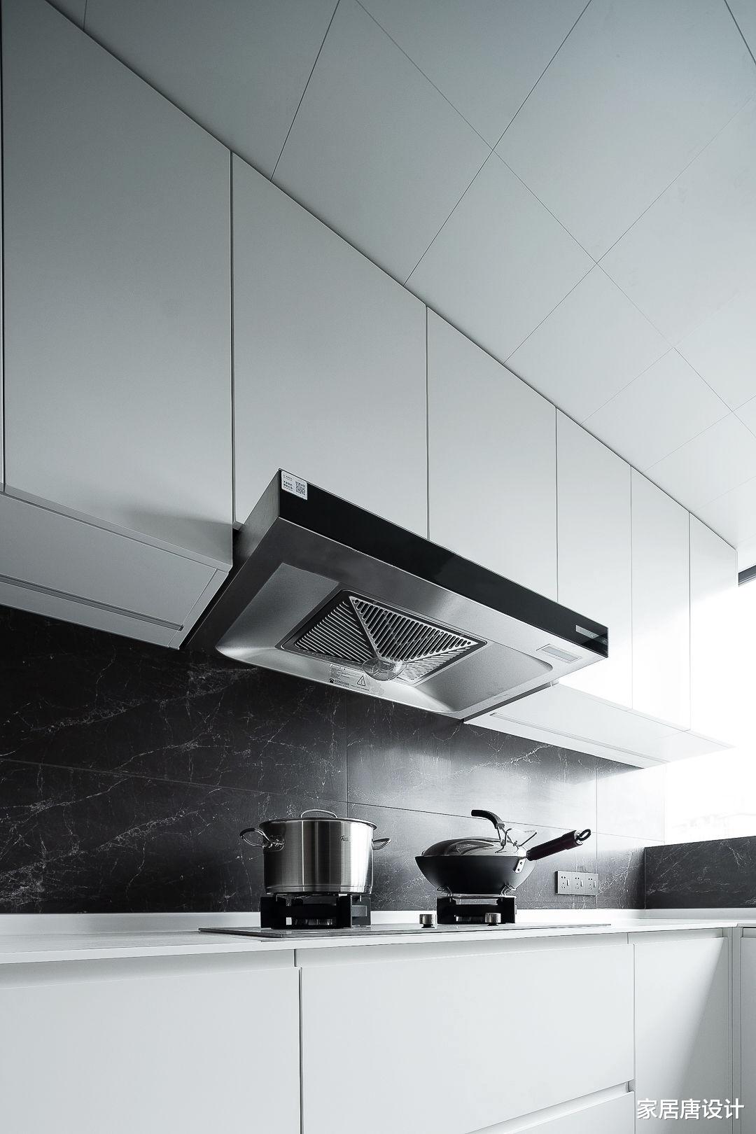 90后小夫妻，用生动和活力勾勒空间，营造甜蜜的三口小窝