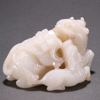 和田玉籽料|清代 和田玉籽料麒麟送书摆件