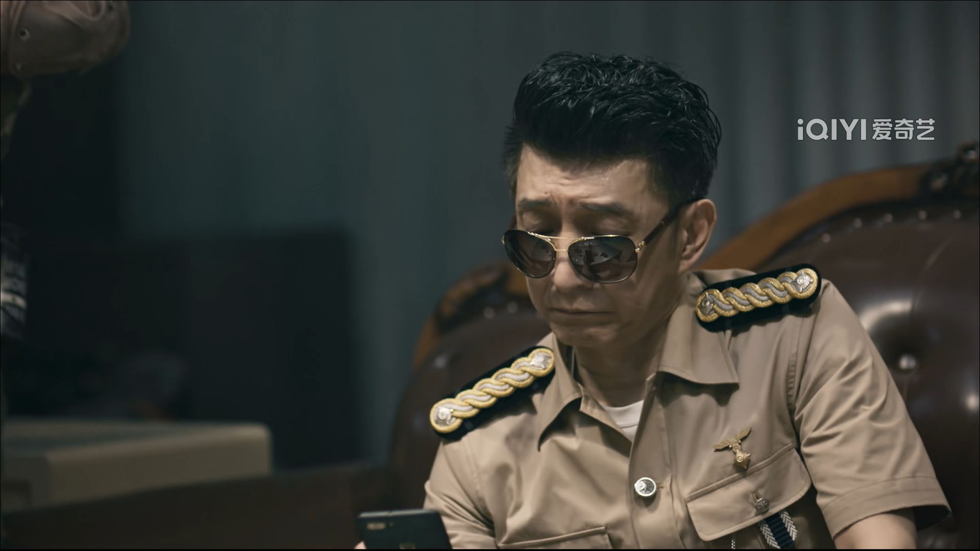 暗夜行者|《暗夜行者》迎开门红,多项榜单第一,剧情烧脑,口碑直接爆了!