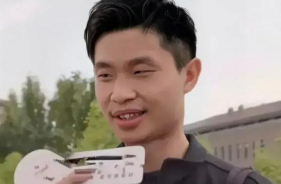 发型 北大韦神被托尼老师重新设计“发型”，惊艳网友：丝毫不愁没对象