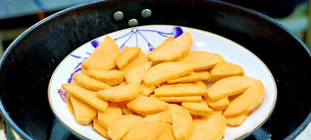 年龄越大,越要吃粗粮?建议50岁后,多吃这6种,腿脚有劲精神好