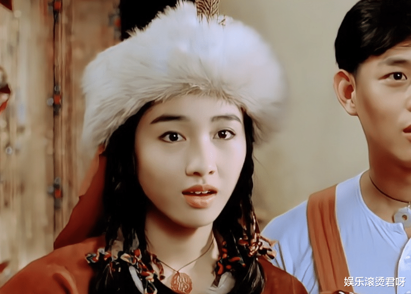 黎姿|51岁黎姿同框容祖儿，无修自拍图暴露真颜值，确定是相差9岁？