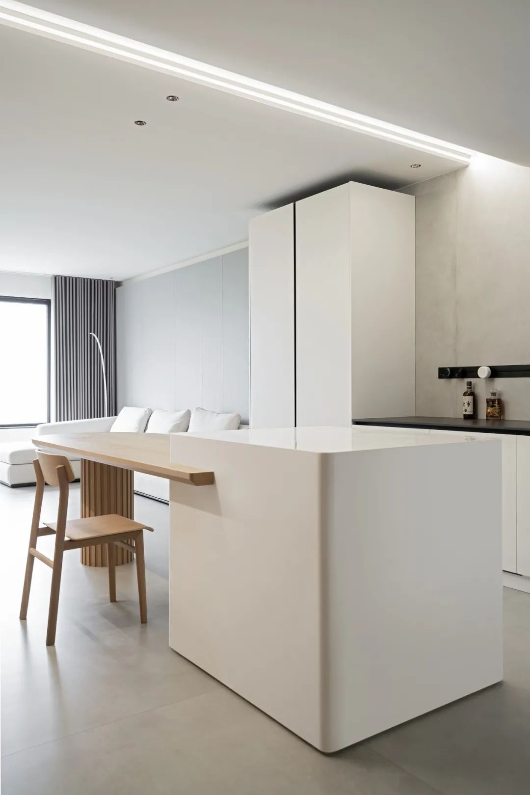 看完这个140m2的「家徒四壁风」,我想把家里拆了重装了!