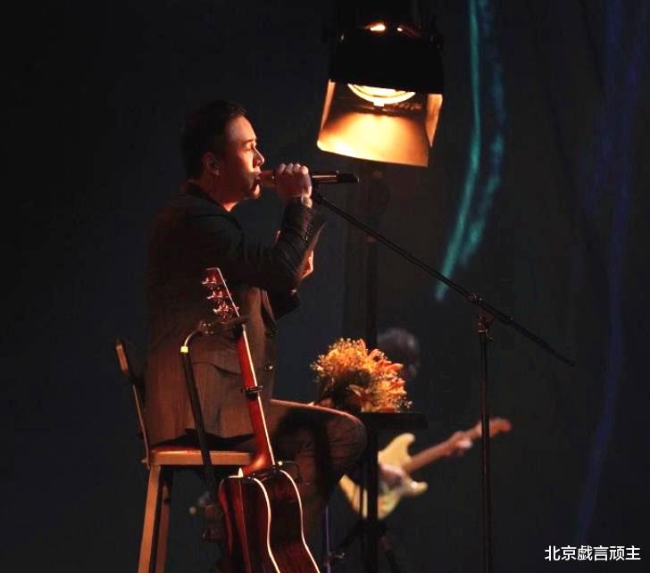 杨丞琳|《闪光的乐队》王炸来袭,杨丞琳断层输出,扎实唱功,频登热搜!