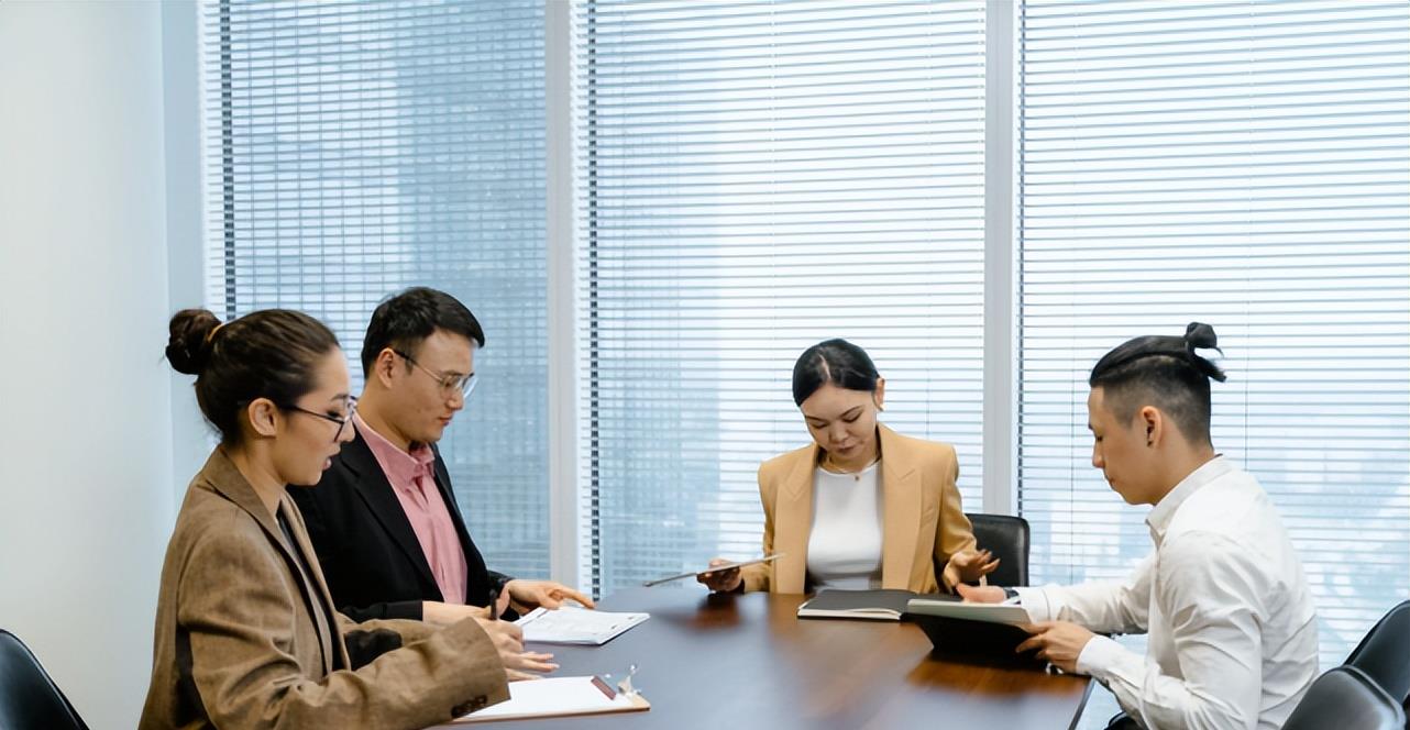 退休|我,上海铁路局的员工,透露待遇,揭秘退休的同事拿多少退休收入