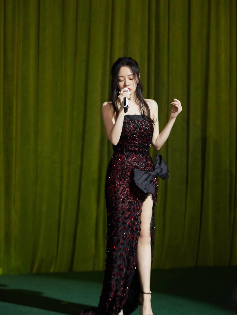 张靓颖|有种“整容”叫张靓颖离婚，前夫冯珂变化不大，她却像变了个人