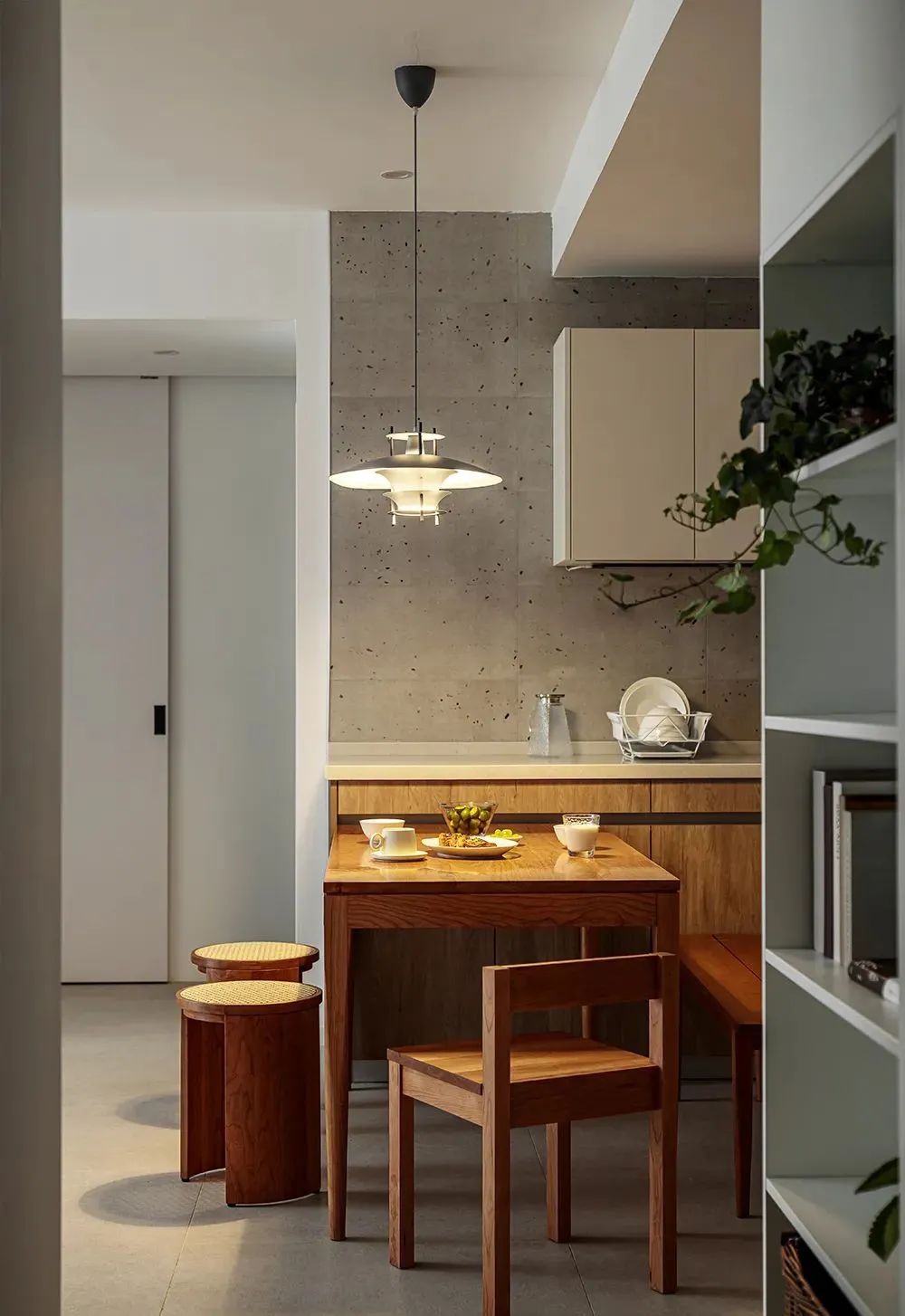 高颜值、实用强,130m2静谧与纯粹原木家,设计处处都是小心机!