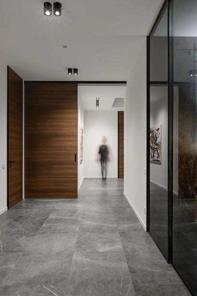 300㎡现代豪宅,没有土豪气的别墅设计,返璞归真、自然舒适