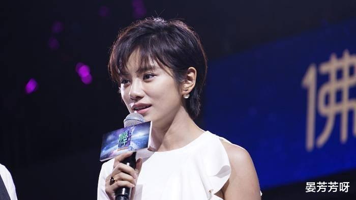 主持人|著名主持人因念错仨字被赶下台，如今也没有翻身，几乎没啥存在感