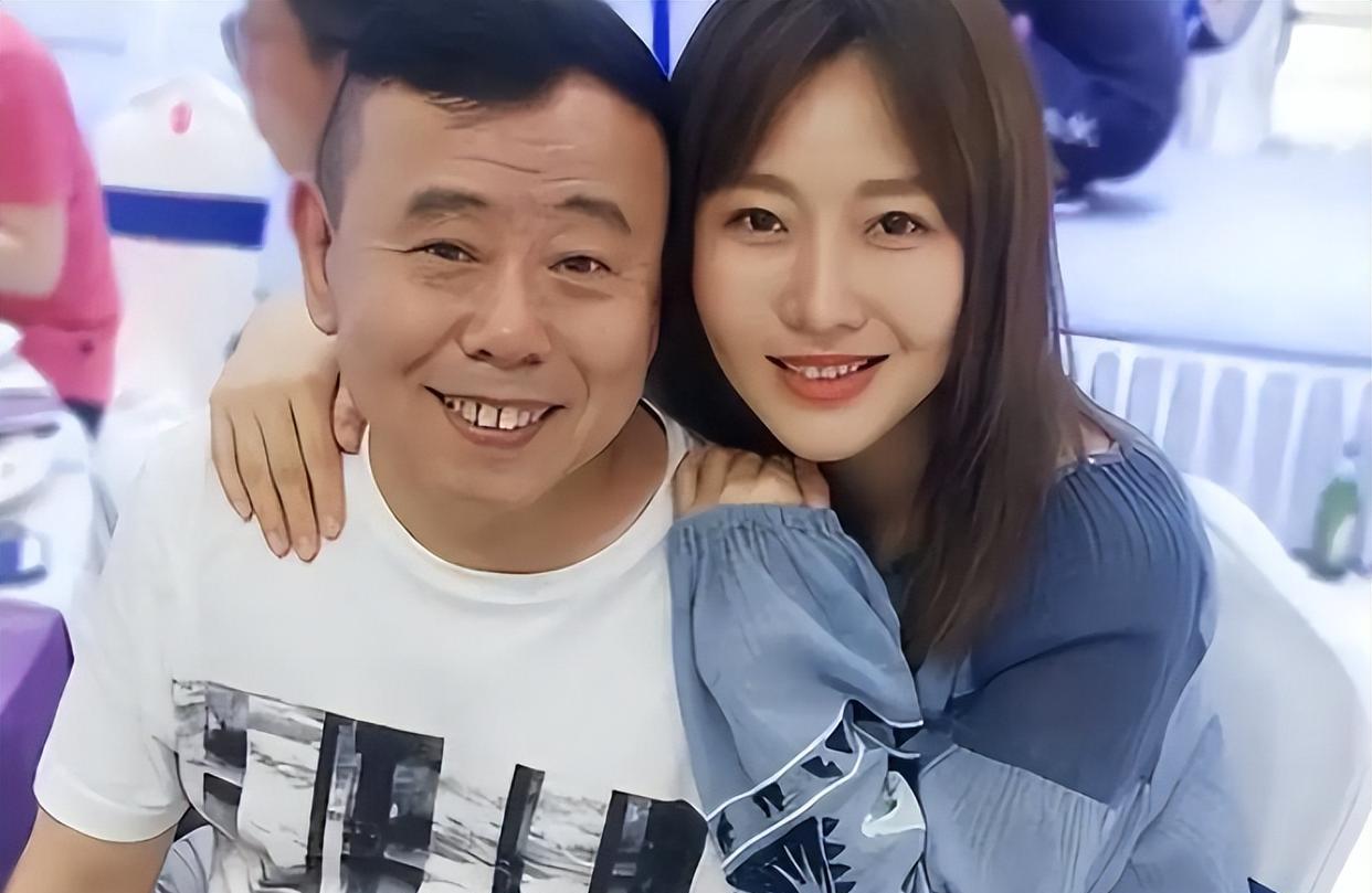 潘长江|潘长江晚节不保？他那嫁给10亿富豪的女儿潘阳，如今过得如何？