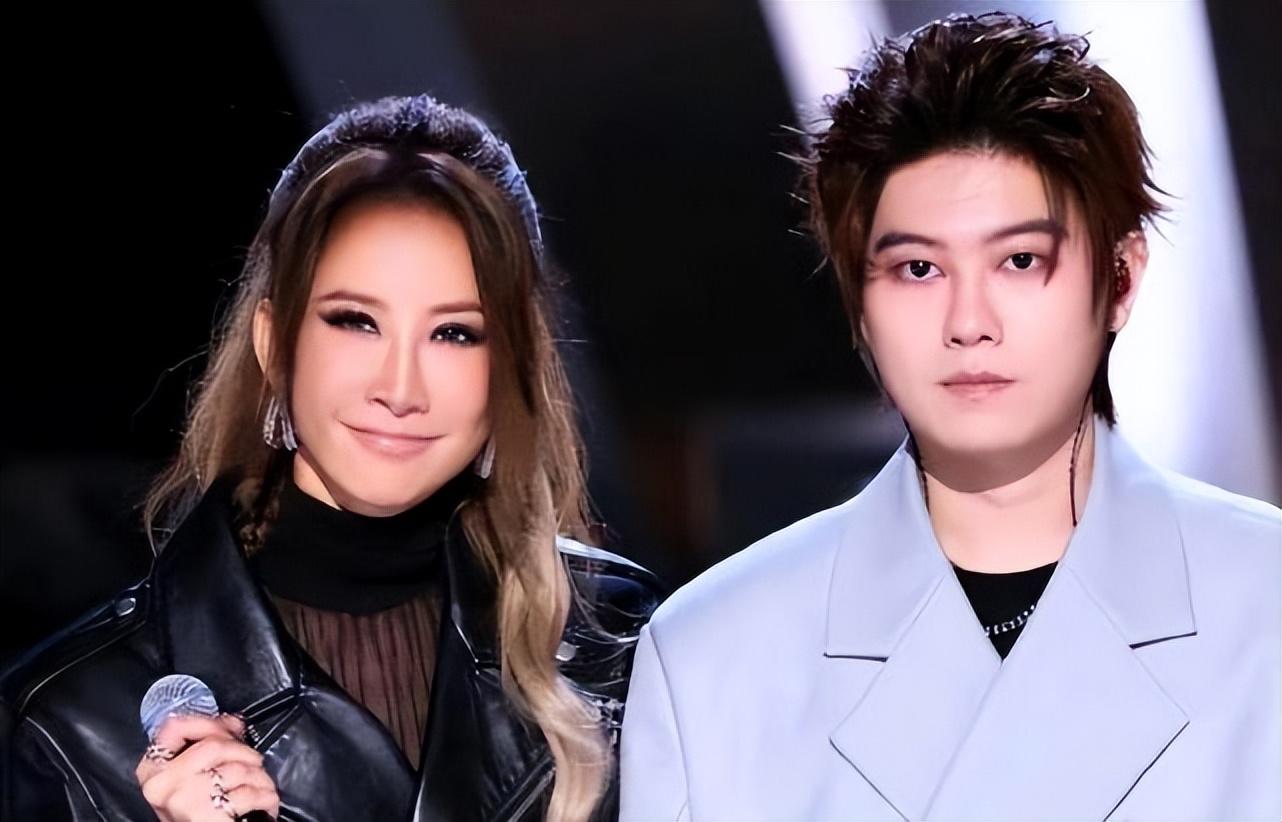 李玟|热搜第一！李玟删光《中国好声音》，所有微博，昨夜发藏头诗暗指“好声音烂东西”