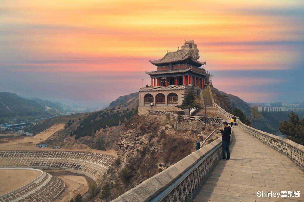 二郎山|陕西藏着座“云顶天宫”，百座庙宇建在悬崖峭壁之上，对外全部免费开放