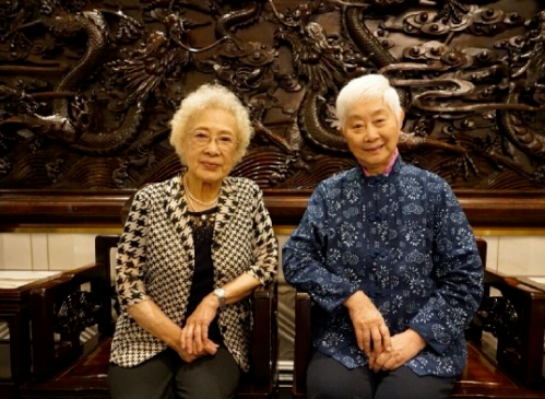 赵丽颖|95岁卢燕晒合影悼念秦怡李蔷华：只要爱的记忆还在，生命便不会消逝