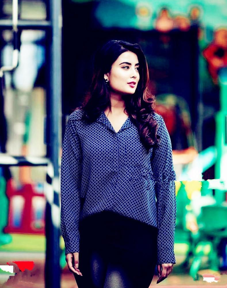 穿衣搭配|走进尼泊尔美女尼提沙,诠释一个不一样的文化信仰