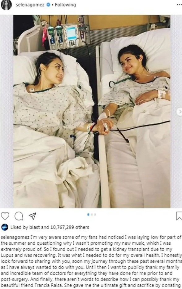 赛琳娜纪录片讲病痛经历，却丝毫不提捐肾闺蜜？