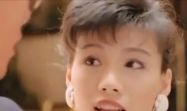 李靓蕾|李靓蕾妈妈错嫁工薪层后,陪同84岁富豪到医院被拍,两人关系亲密