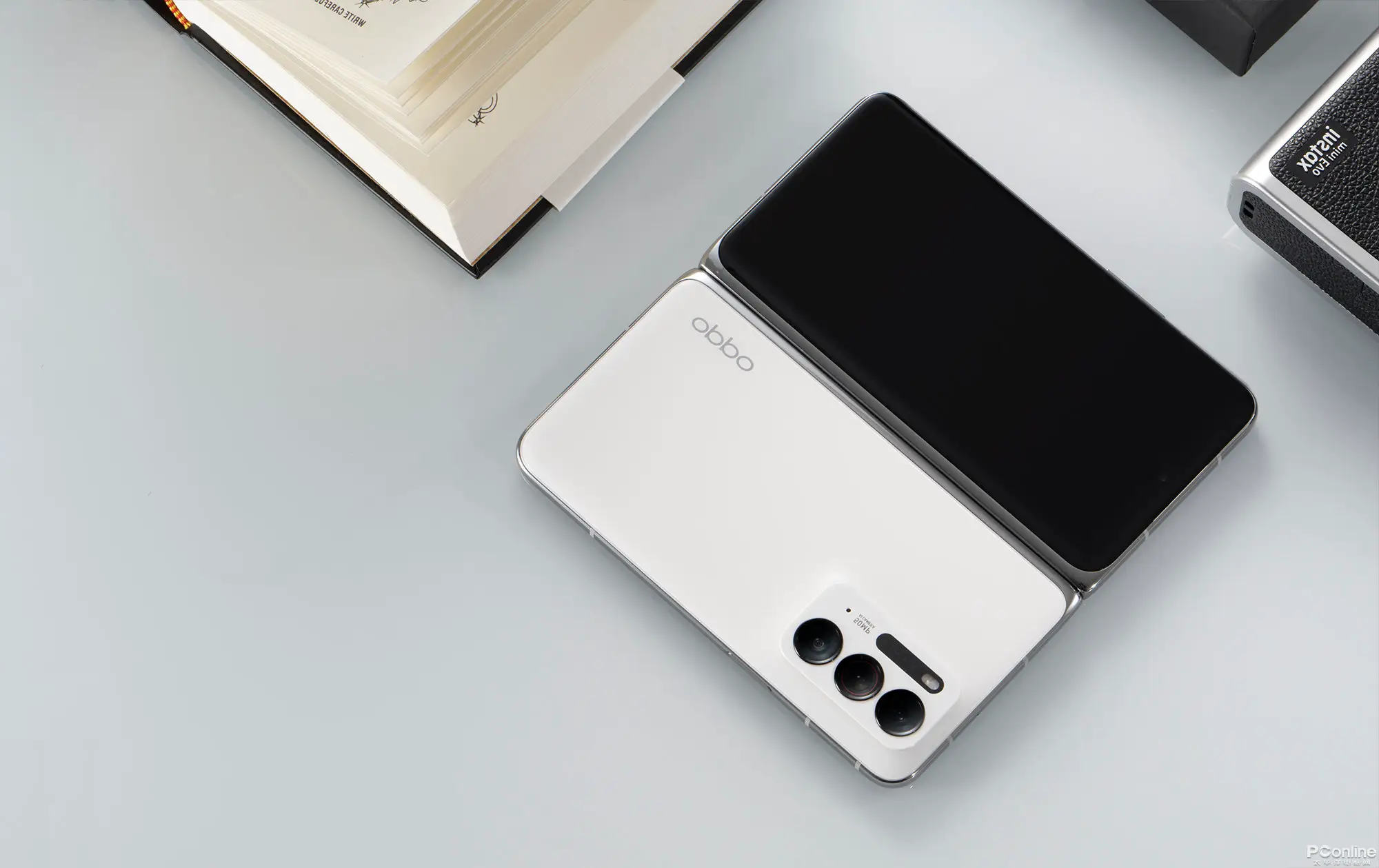 RTX 4080|我是一直觉得折叠屏手机的尺寸太大,拿在手上不舒服