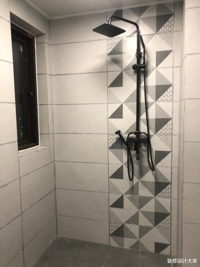 找亲戚装房子，硬装费用就要了4万，定制却签了5万，被套路了？