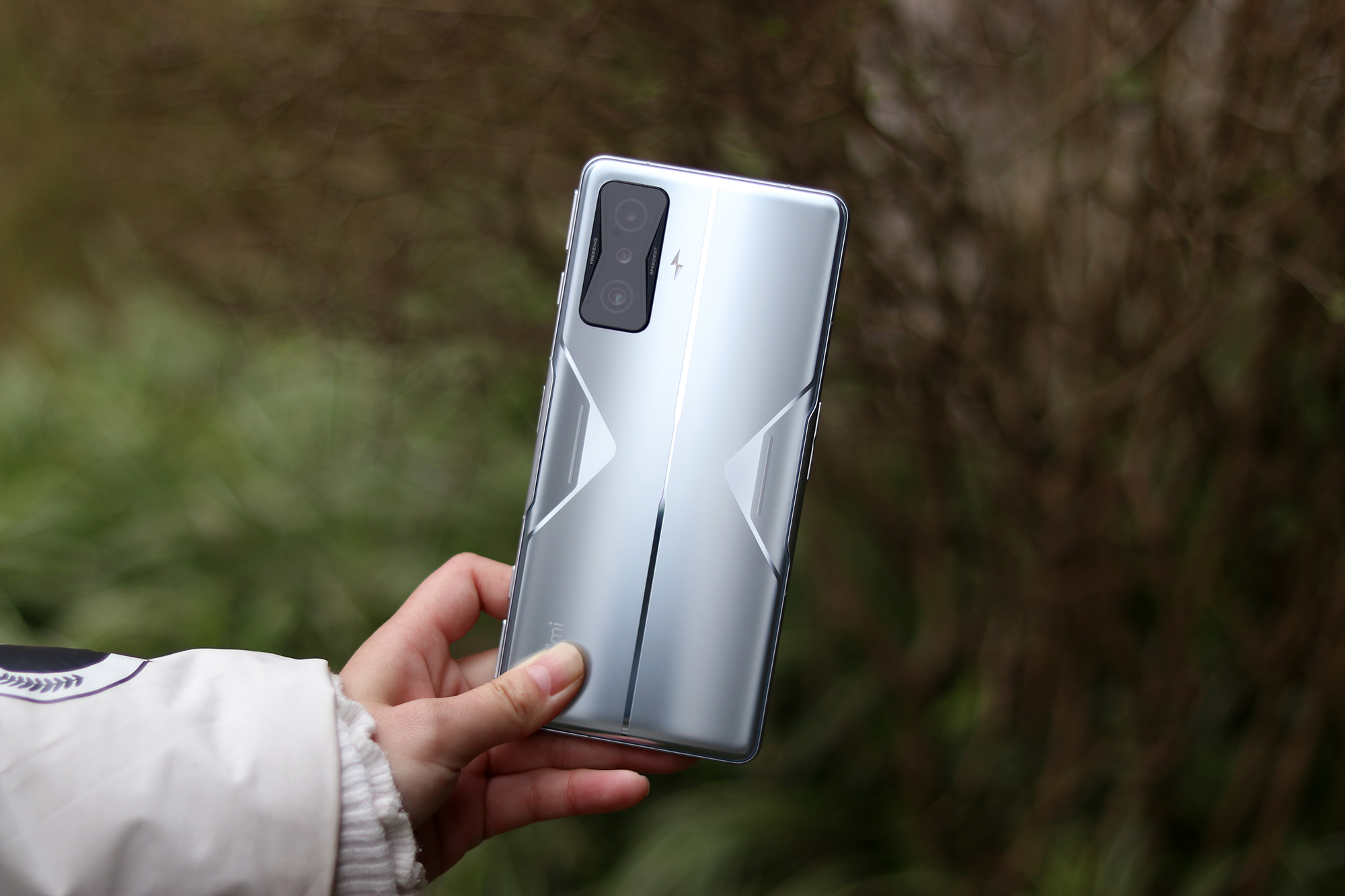 苹果|仅售3299元，骁龙8+1920赫兹+120W，又是一部全面超越苹果的神机