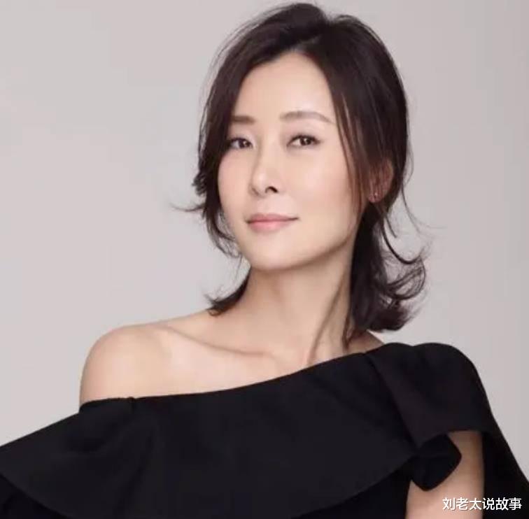 柯蓝|著名女星柯蓝：本姑娘49岁仍单身未婚，但并不是因为不懂爱情