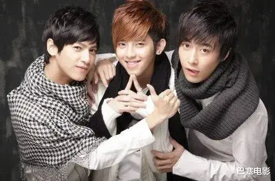 可米小子|过气组合的窘况:耍帅被嘲、商场卖力演出,还有人出场费两位数起